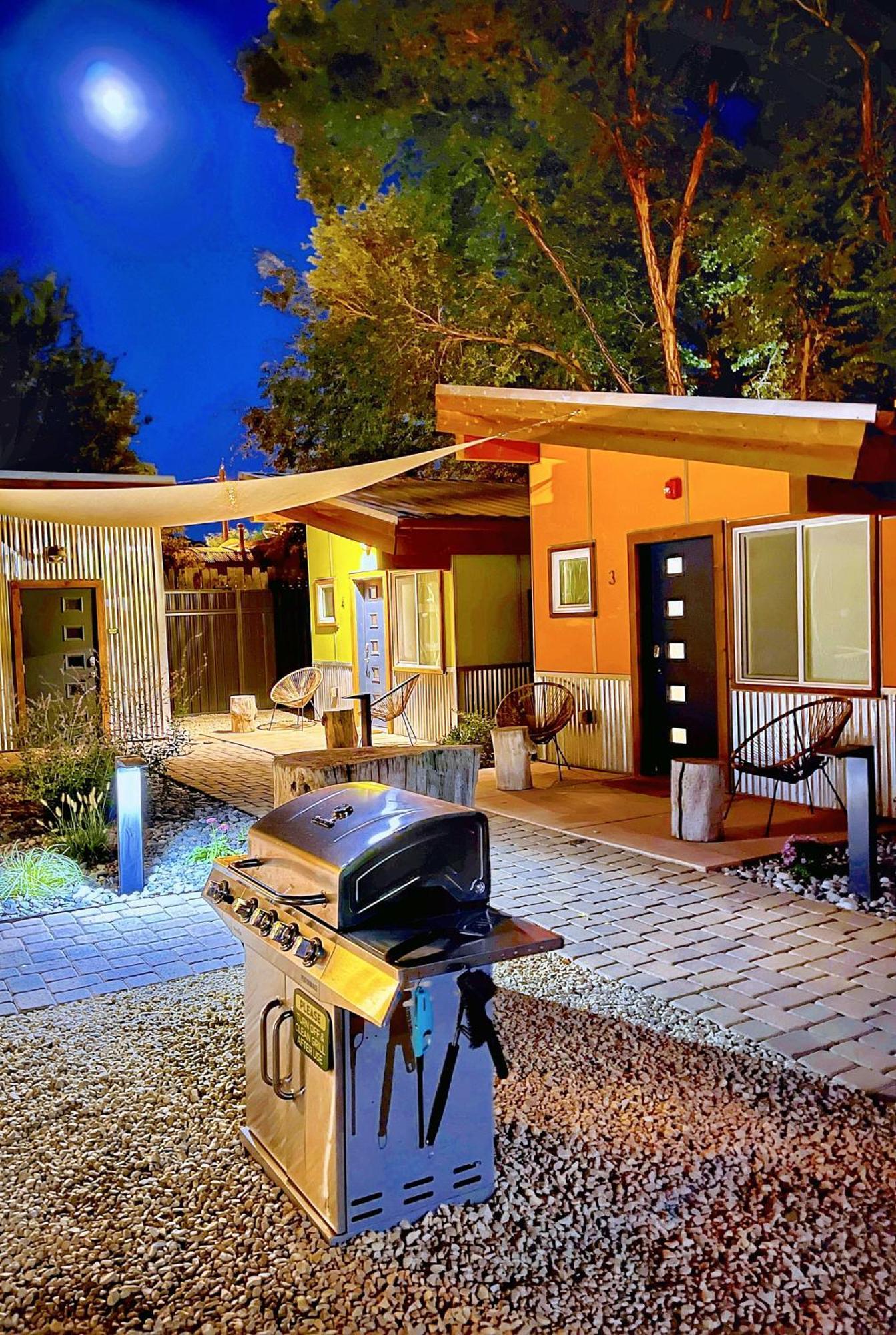 Downtown Kokopelli West 8 - Newly Remodeled Stylish Studio Moab Luaran gambar