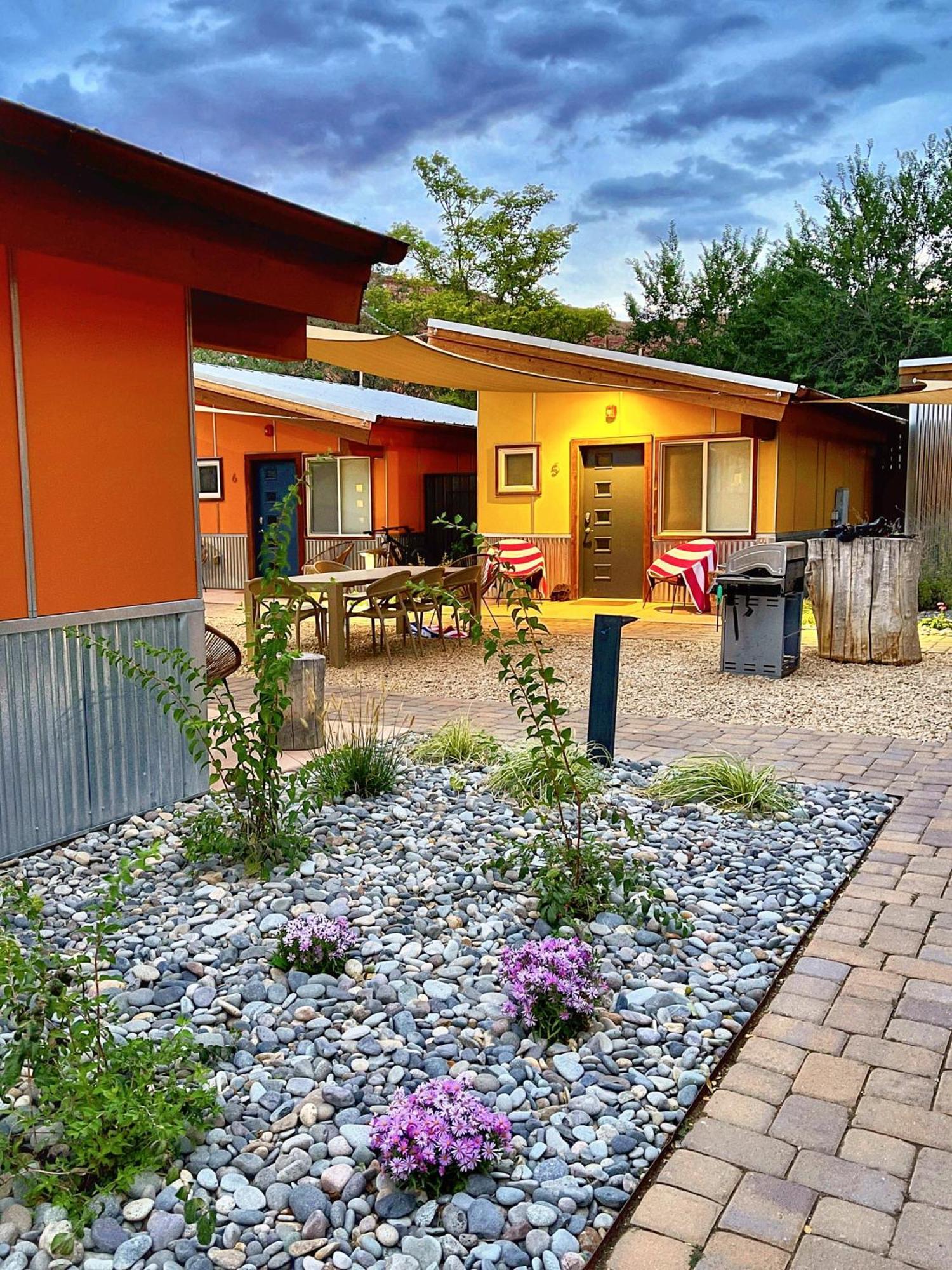 Downtown Kokopelli West 8 - Newly Remodeled Stylish Studio Moab Luaran gambar